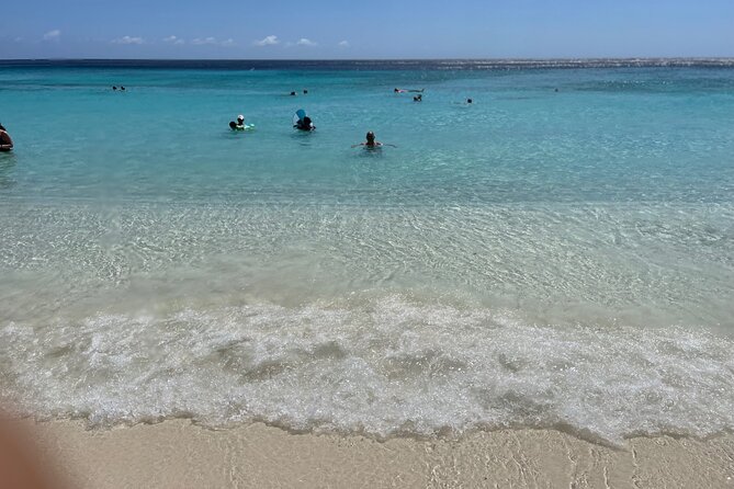 10 Seats Private Van Beach hopping (AC) - Playa Forti and the cliff-jump question