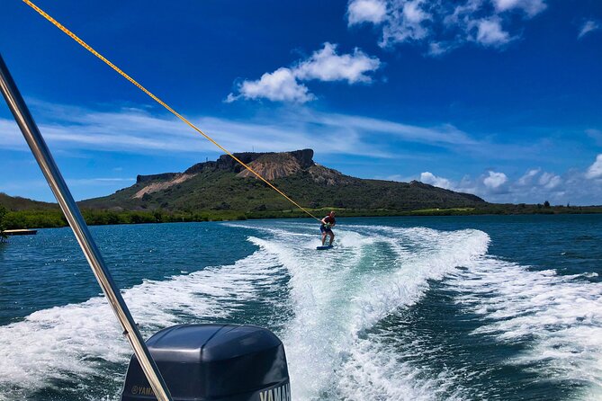 2 hour private boat tour - Spanish Waters, Swim Stop & Boarding - Boarding is the main family activity