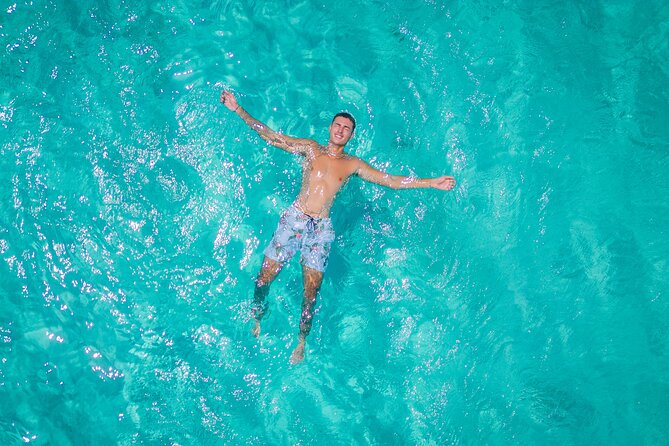 6 Hours Guided Beach Escape - Playa Piskado and the Turtle Swim
