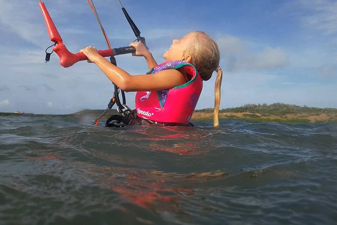 A little Taste of Kiteboarding - Entering the water and learning the kite