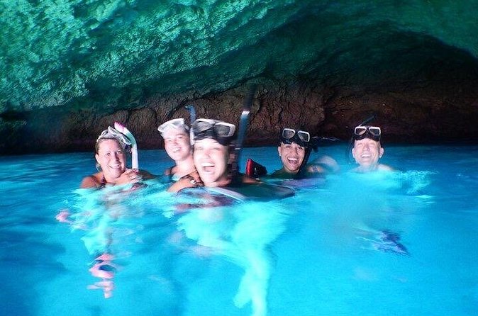 Blue Room and Beach Tour Curacao by Speedboat - What the $110 price includes