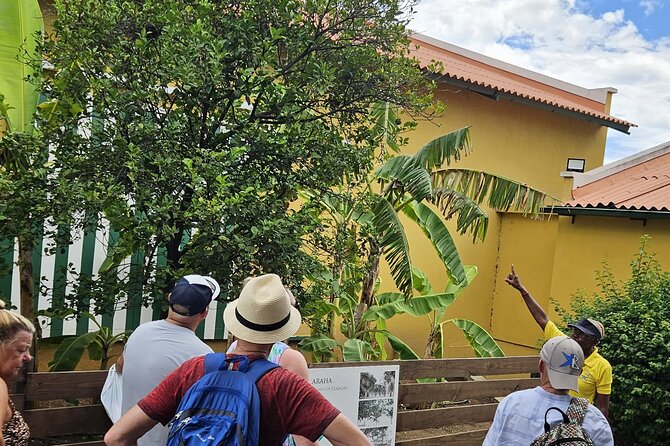 Curaçao City and Beach Tour - Two hours at Mambo Beach