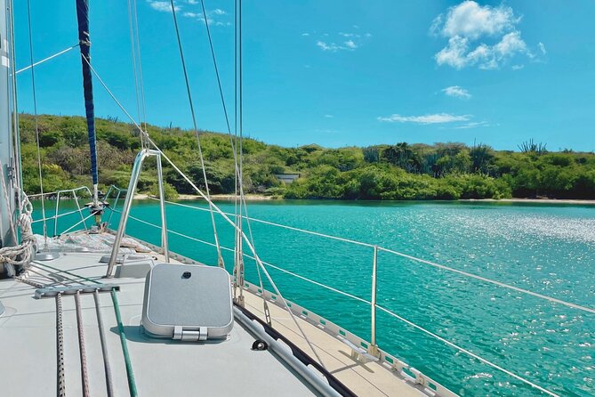 Curacao: Private Boat Tour Half Day - The calm waters of Spanish Waters