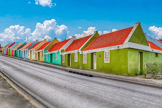 Curaçao – Private City Tour with Insider Secrets - Chichi Shop Punda and the meaning behind the figure