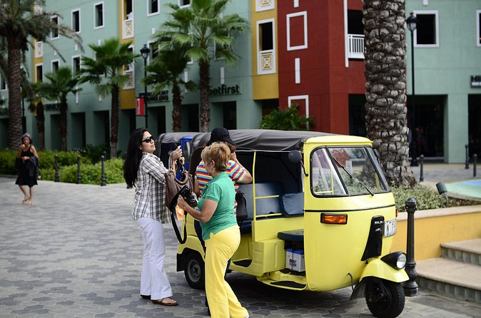 Curacao TukTuk City Tour - Queen Wilhelmina Park makes the easy photo stop
