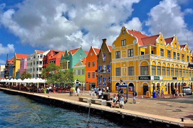 Curacao Walking Tour - Best way to get to know Willemstad! - Rif Fort and the Renaissance Mall