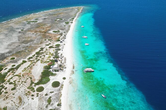 Klein Curacao Daytrip - All Inclusive Full Day Boat Tour - A friendly crew, with useful local knowledge
