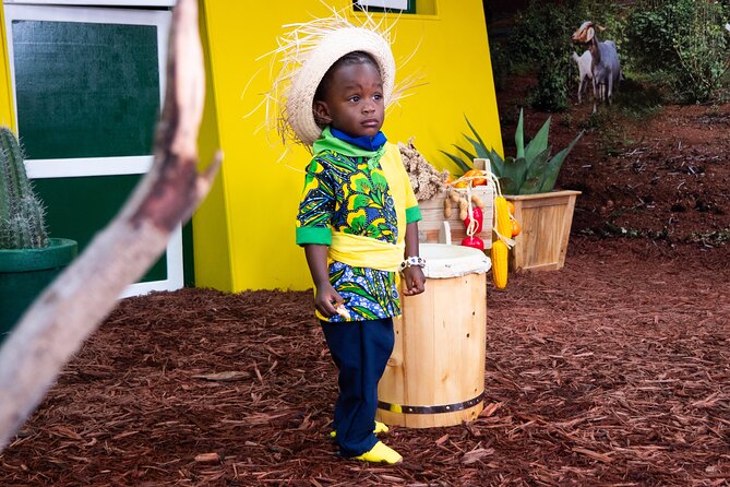 Photoshoot Activity with Traditional Curacao Attire - Why this Willemstad photo session feels different