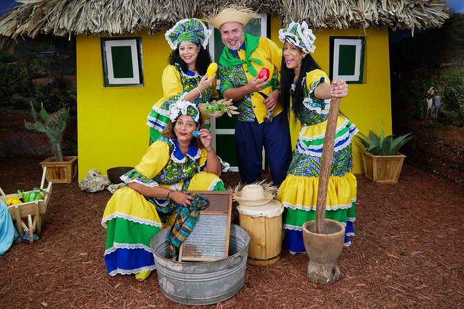 Photoshoot Activity with Traditional Curacao Attire - Who should book this experience