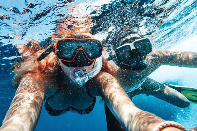 Snorkel Cruise with BBQ Lunch and Open Bar - Setting out from Caracas Bay