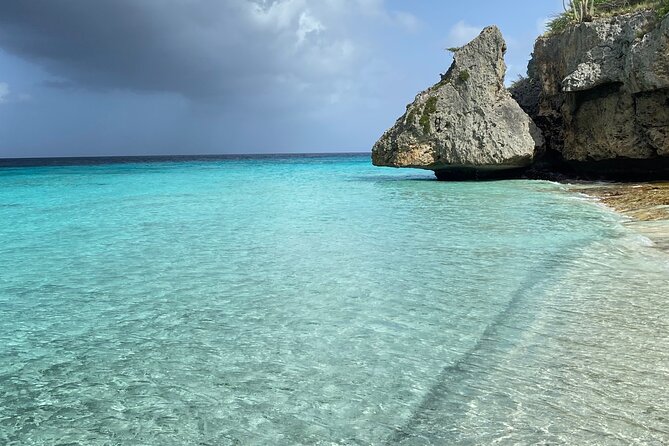 Tour to the best beaches; snorkel with fish and turtles - The guides are part of the experience