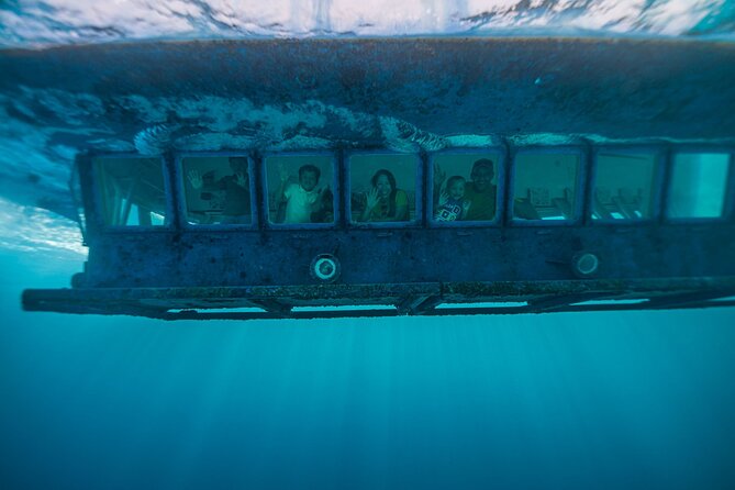 Underwater Seaworld Explorer Experience in Curaçao - SeaWorld Explorer at a glance