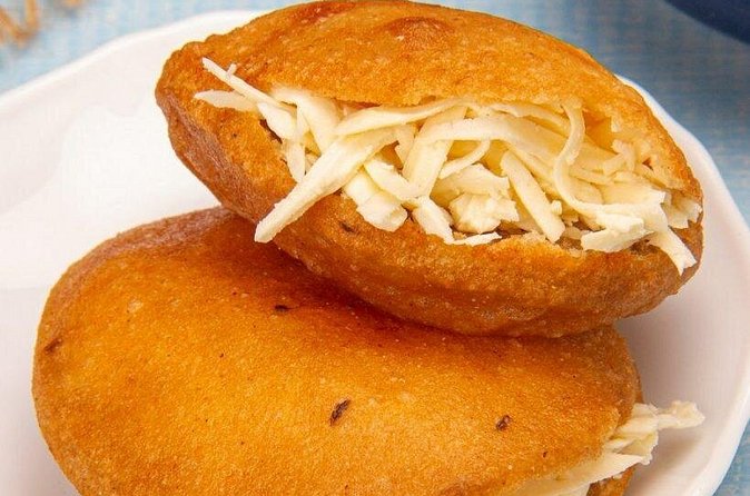 Willemstad Culinary Adventure: Private 3-Hour Foodie Tour - Wilhelminaplein and Brionplein