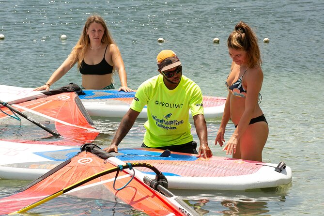 Windsurfing Lesson in Willemstad - Why Spanish Waters suits first-time windsurfers